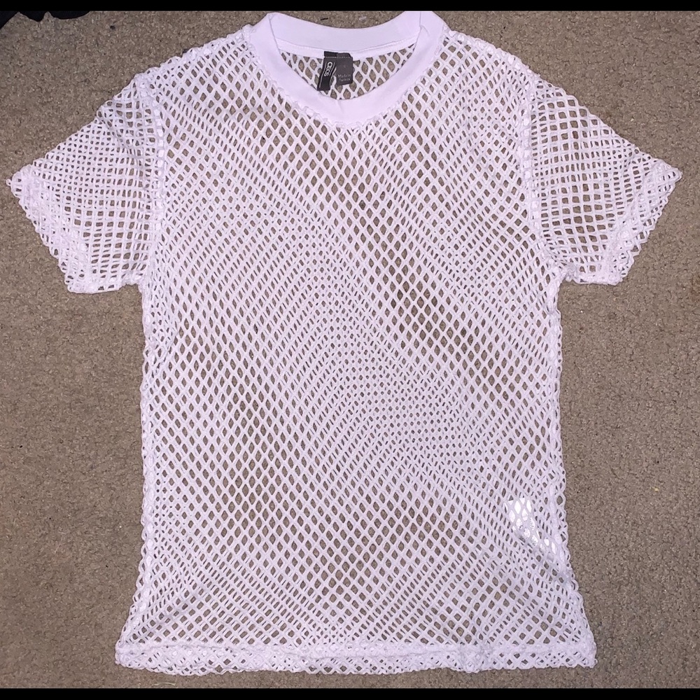 Muscle fit open mesh shirt